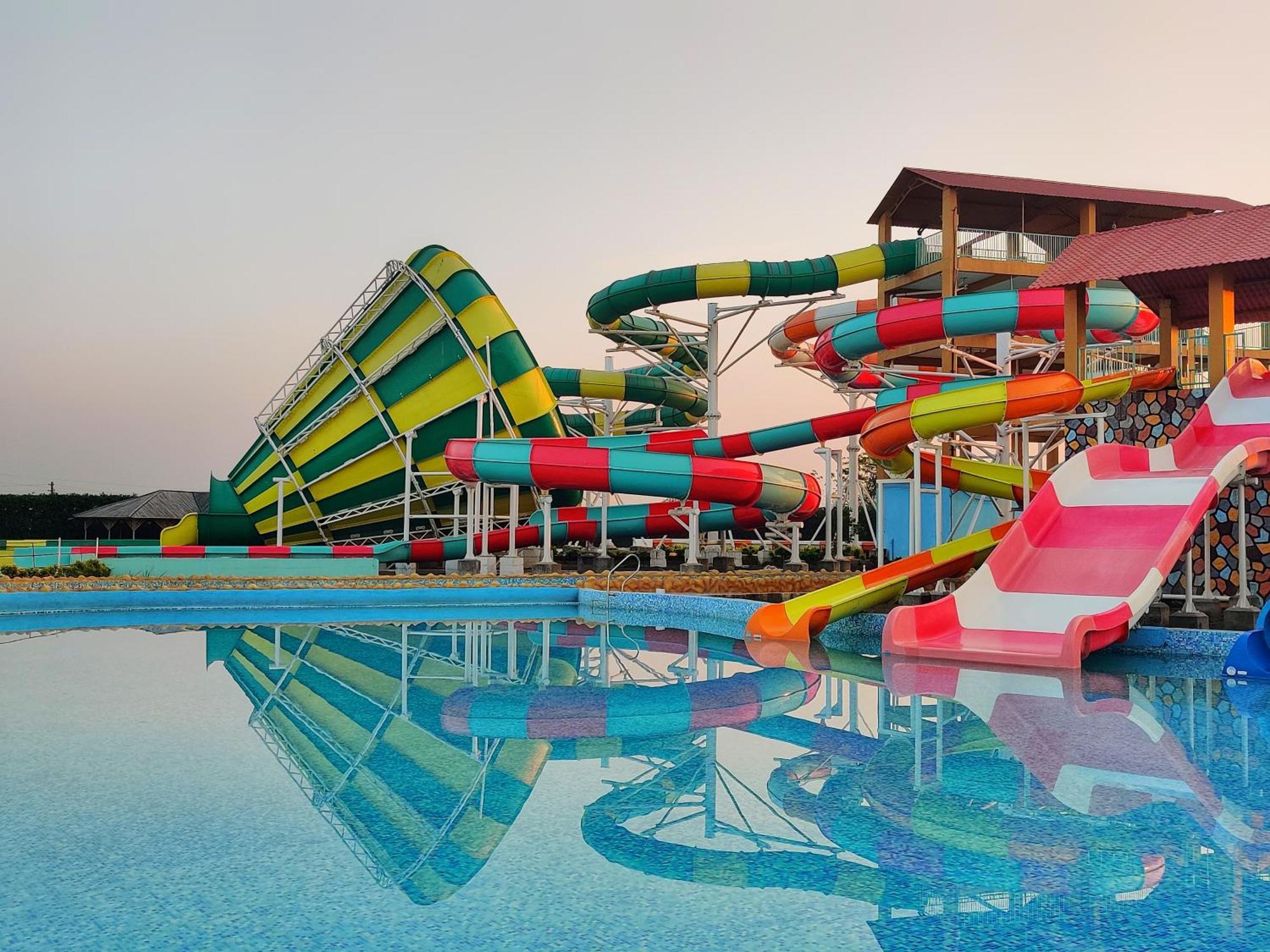 Wet N Wild Water Park & Resort Mendarda Zewnętrze zdjęcie